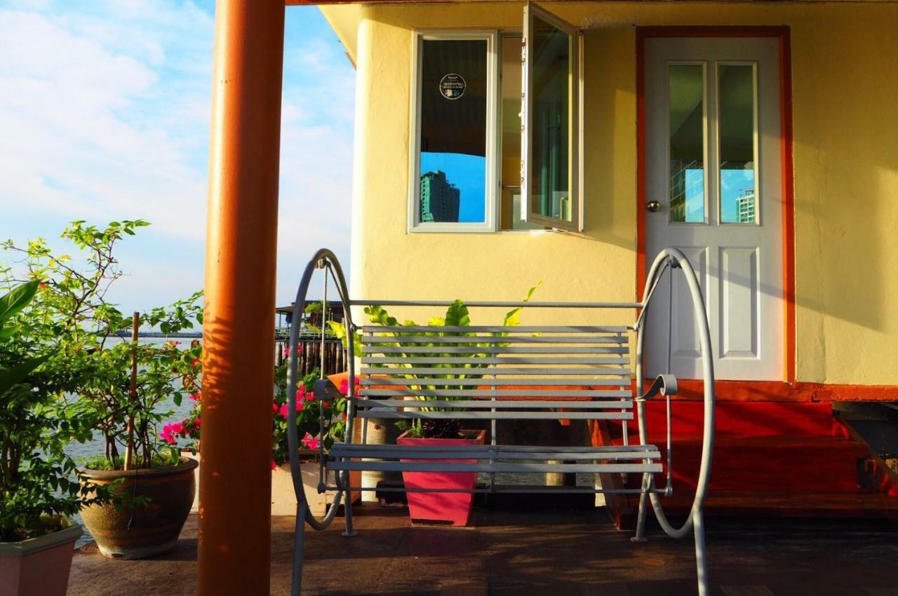 Samchai Hotel Si Racha Exterior foto