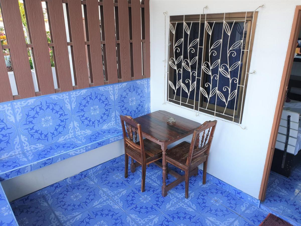 Samchai Hotel Si Racha Exterior foto